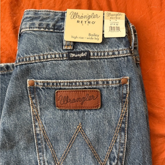 WOMEN'S WRANGLER RETRO® BAILEY HIGH RISE WIDE LEG JEAN IN YVETTE - Picture 4 of 5